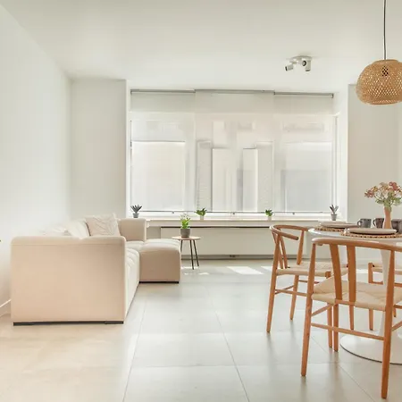 Apartman Bright And Cozy In