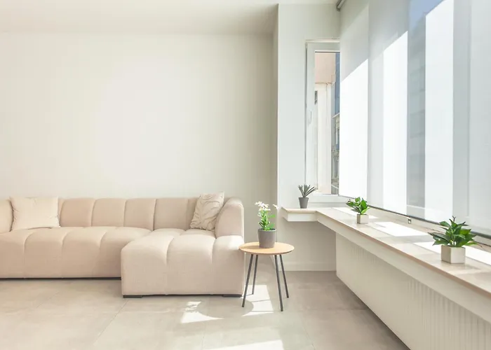 Bright And Cozy In 公寓