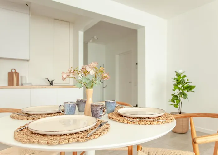 Bright And Cozy In 公寓